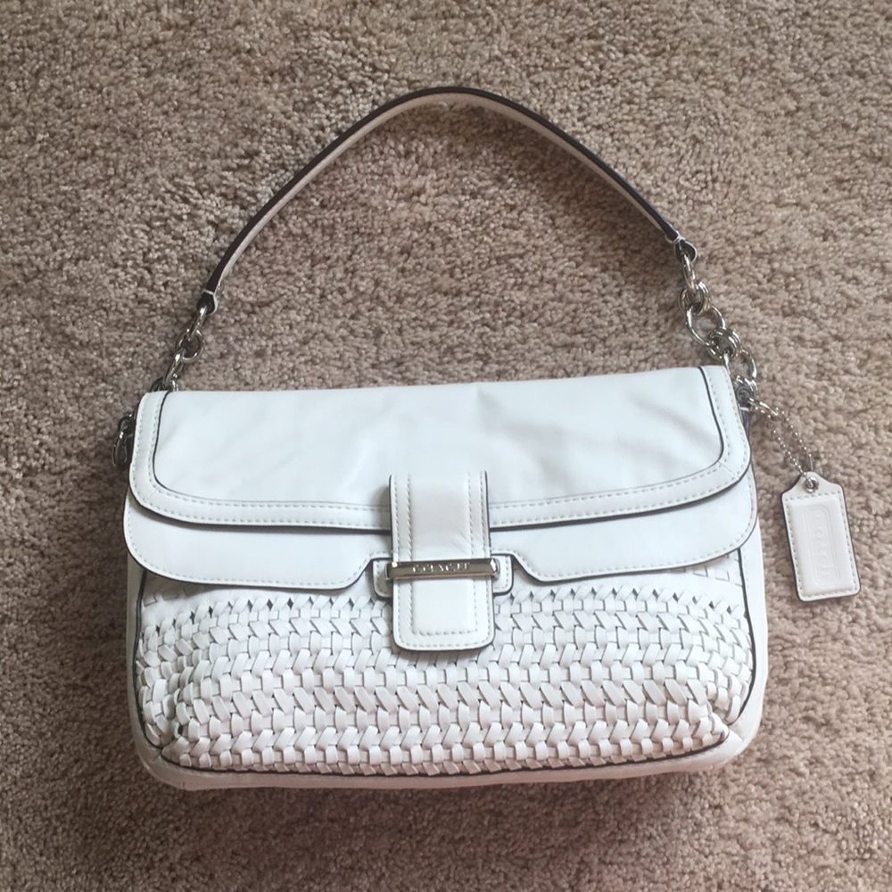 💝 Coach Leather Purse w/silver hardware